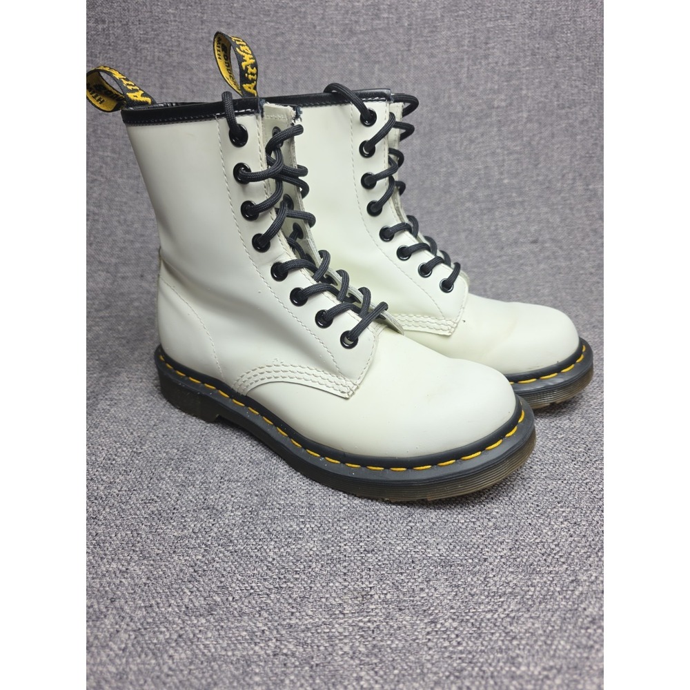 Dr Martens Women's 11821 White Lace-Up Boots Size 6